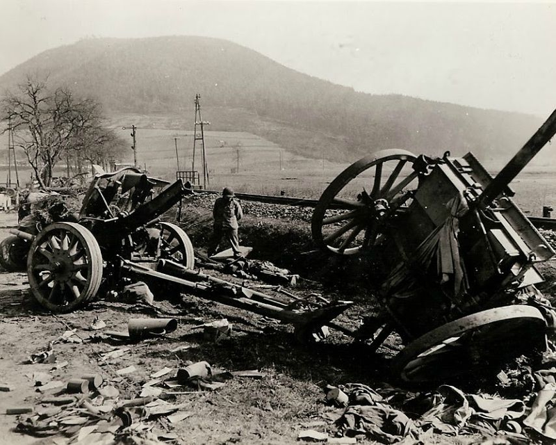 Illustration for article titled These Previously Unseen Photos Bear Witness to the Carnage of World War II